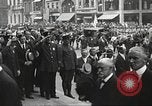 Standbild John Mitchel der Trauerzug New York City USA, 1918, aus Sekunde 49 historischem Filmmaterial Videoclip 65675061486