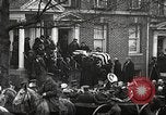Immagine di Il corteo funebre di William Gorgas Washington DC USA, 1920, secondo 32 filmato di repertorio 65675061489
