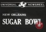 Standbild College Football Spiel New Orleans Louisiana USA, 1944, aus Sekunde 3 historischem Filmmaterial Videoclip 65675061499