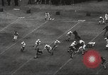 Standbild College Football Spiel New Orleans Louisiana USA, 1944, aus Sekunde 10 historischem Filmmaterial Videoclip 65675061499