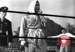 Immagine di Joe Louis United States USA, 1943, secondo 55 filmato di repertorio 65675061504