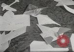 Immagine di Gli aeroplani di carta New York City USA, 1967, secondo 11 filmato di repertorio 65675061510