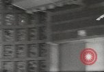 Immagine di Gli aeroplani di carta New York City USA, 1967, secondo 32 filmato di repertorio 65675061510