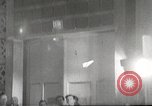 Immagine di Gli aeroplani di carta New York City USA, 1967, secondo 33 filmato di repertorio 65675061510