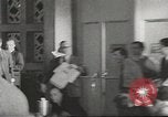 Immagine di Gli aeroplani di carta New York City USA, 1967, secondo 34 filmato di repertorio 65675061510