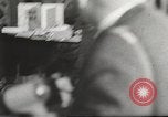 Immagine di Gli aeroplani di carta New York City USA, 1967, secondo 35 filmato di repertorio 65675061510