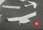 Immagine di Gli aeroplani di carta New York City USA, 1967, secondo 48 filmato di repertorio 65675061510