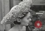Immagine di Sfilata di moda Parigi Francia, 1967, secondo 41 filmato di repertorio 65675061511
