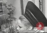 Immagine di Sfilata di moda Parigi Francia, 1967, secondo 50 filmato di repertorio 65675061511