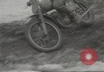 Image course de moto motocross Vimperk la Tchécoslovaquie, 1967, de la seconde 24 séquences d'archives historiques vidéo 65675061513