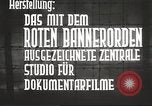 Standbild KZ-Häftlinge Polen, 1945, aus Sekunde 33 historischem Filmmaterial Videoclip 65675061514