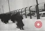 Standbild KZ-Häftlinge Polen, 1945, aus Sekunde 40 historischem Filmmaterial Videoclip 65675061514