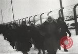 Standbild KZ-Häftlinge Polen, 1945, aus Sekunde 48 historischem Filmmaterial Videoclip 65675061514