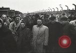 Standbild KZ-Häftlinge Polen, 1945, aus Sekunde 56 historischem Filmmaterial Videoclip 65675061514
