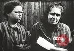 Standbild Gefangenen Polen, 1945, aus Sekunde 7 historischem Filmmaterial Videoclip 65675061517
