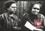Standbild Gefangenen Polen, 1945, aus Sekunde 11 historischem Filmmaterial Videoclip 65675061517