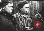 Standbild Gefangenen Polen, 1945, aus Sekunde 13 historischem Filmmaterial Videoclip 65675061517
