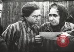 Standbild Gefangenen Polen, 1945, aus Sekunde 17 historischem Filmmaterial Videoclip 65675061517