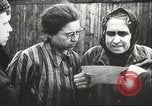 Standbild Gefangenen Polen, 1945, aus Sekunde 20 historischem Filmmaterial Videoclip 65675061517