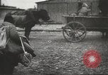 Standbild Gefangenen Polen, 1945, aus Sekunde 28 historischem Filmmaterial Videoclip 65675061517