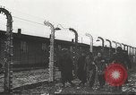 Standbild Gefangenen Polen, 1945, aus Sekunde 43 historischem Filmmaterial Videoclip 65675061517