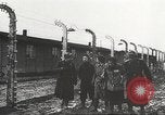Standbild Gefangenen Polen, 1945, aus Sekunde 45 historischem Filmmaterial Videoclip 65675061517