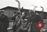 Standbild Gefangenen Polen, 1945, aus Sekunde 50 historischem Filmmaterial Videoclip 65675061517