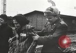 Standbild Gefangenen Polen, 1945, aus Sekunde 52 historischem Filmmaterial Videoclip 65675061517