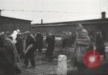 Standbild Gefangenen Polen, 1945, aus Sekunde 62 historischem Filmmaterial Videoclip 65675061517