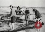 Immagine di I pescatori australiano Queensland Australia, 1944, secondo 7 filmato di repertorio 65675061530