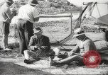 Immagine di I pescatori australiano Queensland Australia, 1944, secondo 11 filmato di repertorio 65675061530