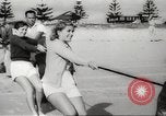Immagine di I pescatori australiano Queensland Australia, 1944, secondo 41 filmato di repertorio 65675061530