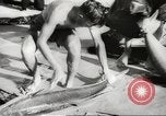 Immagine di I pescatori australiano Queensland Australia, 1944, secondo 58 filmato di repertorio 65675061530