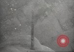 Standbild Allied P-40 Flugzeuge bombardieren Japanisch an Myitkina in Zweiten Weltkrieg Birma, 1944, aus Sekunde 27 historischem Filmmaterial Videoclip 65675061532