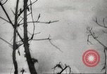 Standbild Allied P-40 Flugzeuge bombardieren Japanisch an Myitkina in Zweiten Weltkrieg Birma, 1944, aus Sekunde 43 historischem Filmmaterial Videoclip 65675061532