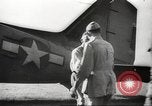 Standbild Allied P-40 Flugzeuge bombardieren Japanisch an Myitkina in Zweiten Weltkrieg Birma, 1944, aus Sekunde 59 historischem Filmmaterial Videoclip 65675061532