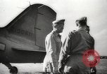 Standbild Allied P-40 Flugzeuge bombardieren Japanisch an Myitkina in Zweiten Weltkrieg Birma, 1944, aus Sekunde 62 historischem Filmmaterial Videoclip 65675061532