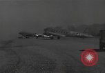 Standbild Oberst Lewis eine Pick Myitkyina Myanmar, 1944, aus Sekunde 13 historischem Filmmaterial Videoclip 65675061589