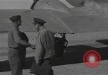 Standbild Oberst Lewis eine Pick Myitkyina Myanmar, 1944, aus Sekunde 26 historischem Filmmaterial Videoclip 65675061589
