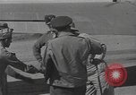 Standbild Oberst Lewis eine Pick Myitkyina Myanmar, 1944, aus Sekunde 37 historischem Filmmaterial Videoclip 65675061589