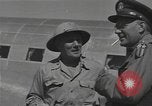 Standbild Oberst Lewis eine Pick Myitkyina Myanmar, 1944, aus Sekunde 38 historischem Filmmaterial Videoclip 65675061589