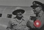 Standbild Oberst Lewis eine Pick Myitkyina Myanmar, 1944, aus Sekunde 39 historischem Filmmaterial Videoclip 65675061589