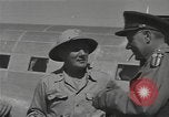 Standbild Oberst Lewis eine Pick Myitkyina Myanmar, 1944, aus Sekunde 40 historischem Filmmaterial Videoclip 65675061589
