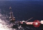 Standbild Offshore Oil Rig Atlantik, 1965, aus Sekunde 21 historischem Filmmaterial Videoclip 65675061602