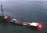 Standbild Offshore Oil Rig Atlantik, 1965, aus Sekunde 52 historischem Filmmaterial Videoclip 65675061602