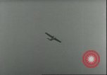Standbild B-17 Flying Fortress Bomber europäische Theater, 1945, aus Sekunde 37 historischem Filmmaterial Videoclip 65675061610