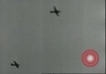 Standbild 8 Luftwaffen Besatzungsmitglieder Nordsee, 1945, aus Sekunde 7 historischem Filmmaterial Videoclip 65675061612