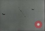 Standbild 8 Luftwaffen Besatzungsmitglieder Nordsee, 1945, aus Sekunde 17 historischem Filmmaterial Videoclip 65675061612