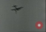 Standbild 8 Luftwaffen Besatzungsmitglieder Nordsee, 1945, aus Sekunde 22 historischem Filmmaterial Videoclip 65675061612