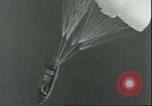 Standbild 8 Luftwaffen Besatzungsmitglieder Nordsee, 1945, aus Sekunde 29 historischem Filmmaterial Videoclip 65675061612